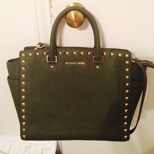 Olive army green studded Michael kors XL Selma